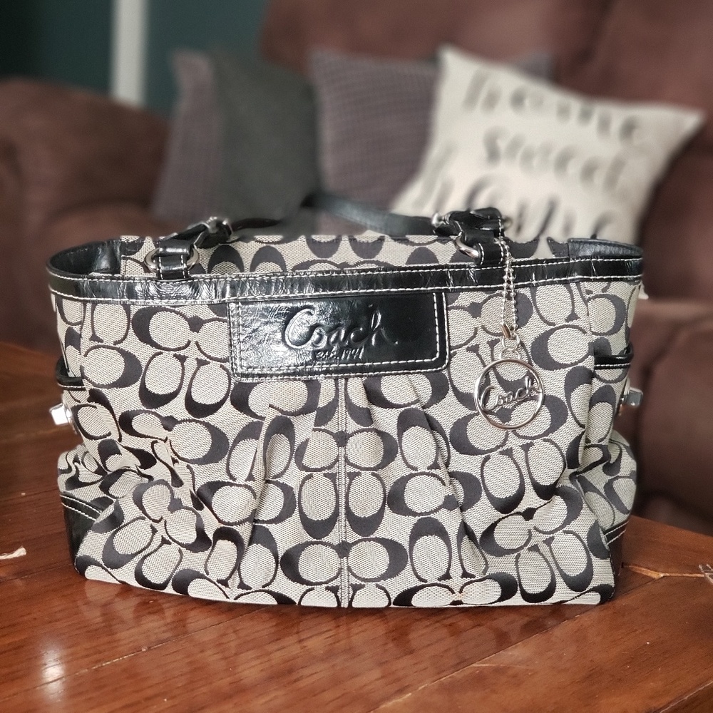 COACH Handbag, like new
